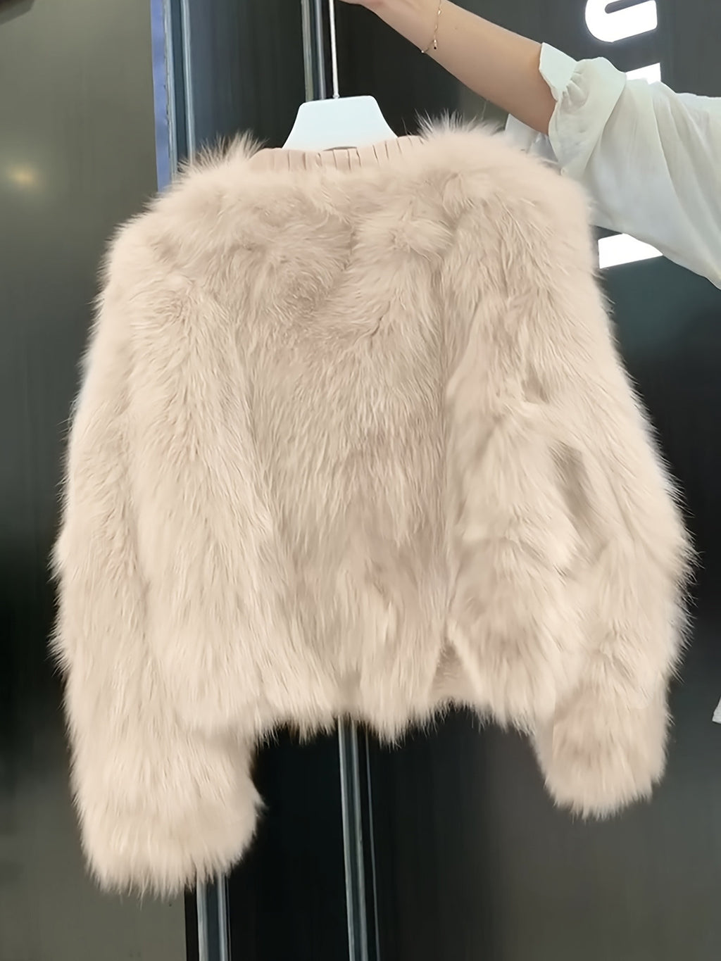 Women' Short Faux Fox Fur Shearling Jacket with Bowknot & Fringe - Winter Warm Coat Suitable for Women