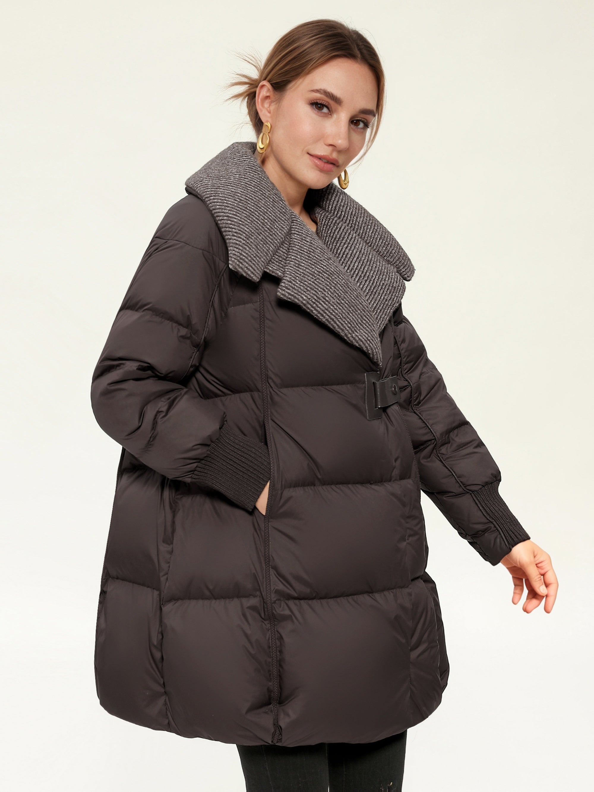 Korean-Style Design for Commuting And Casual Wear, Featuring a Coffee Color Block with a Cinched Waist, This New Autumn And Winter