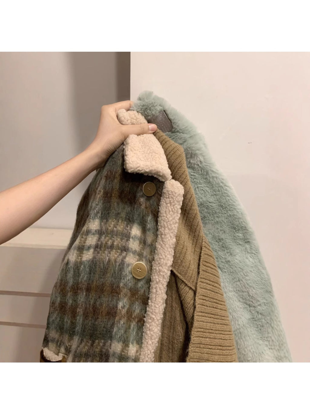 Hot-selling Japanese-style  Plaid Design Niche Coat for Women, Spring Loose and Thickened Imitation Lamb Overcoat