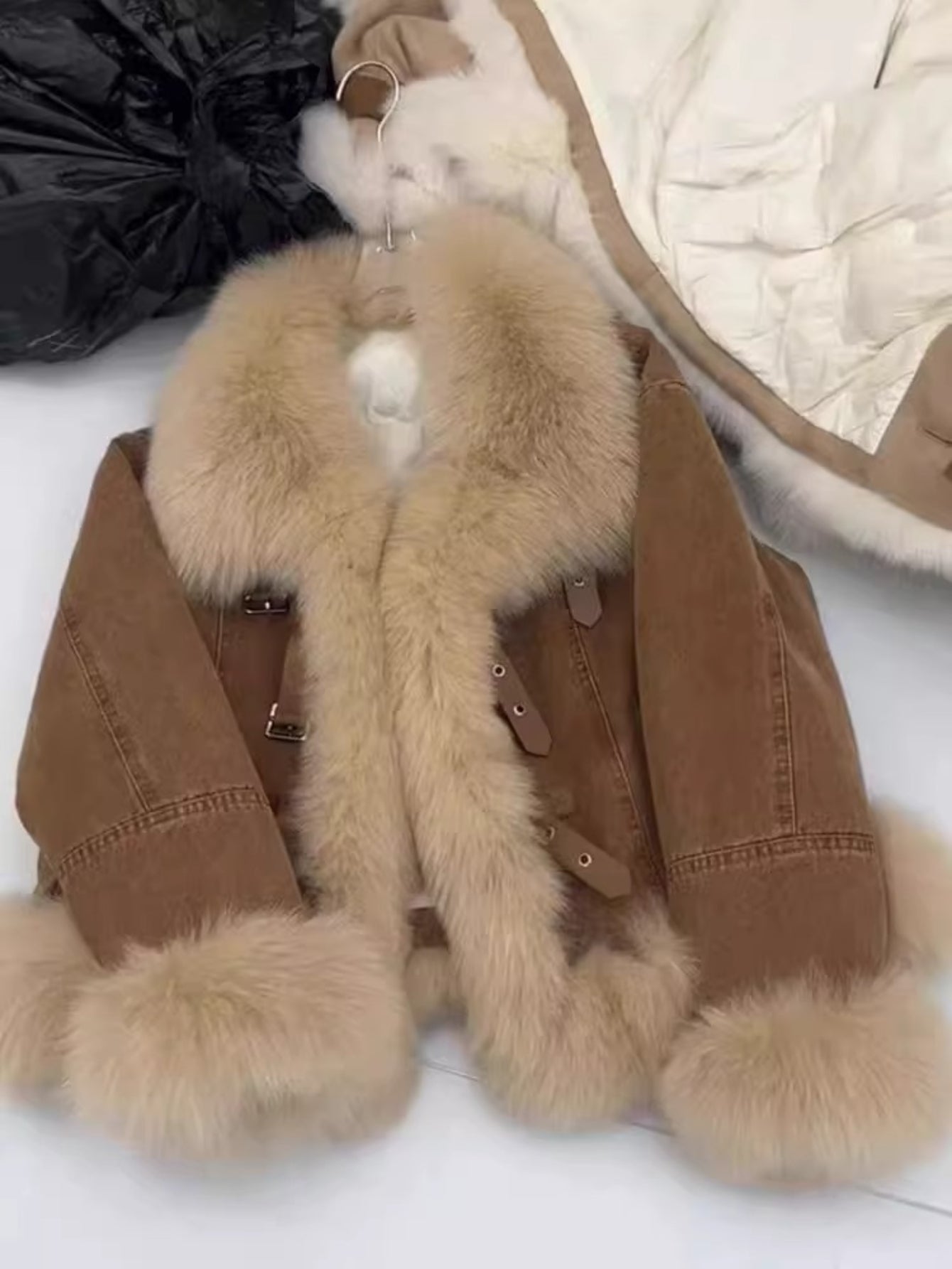 Thick Fleece Collar Designer Denim Jacket | Winter Fleece Coat, Single-Breasted Front, Machine Washable Style Outerwear