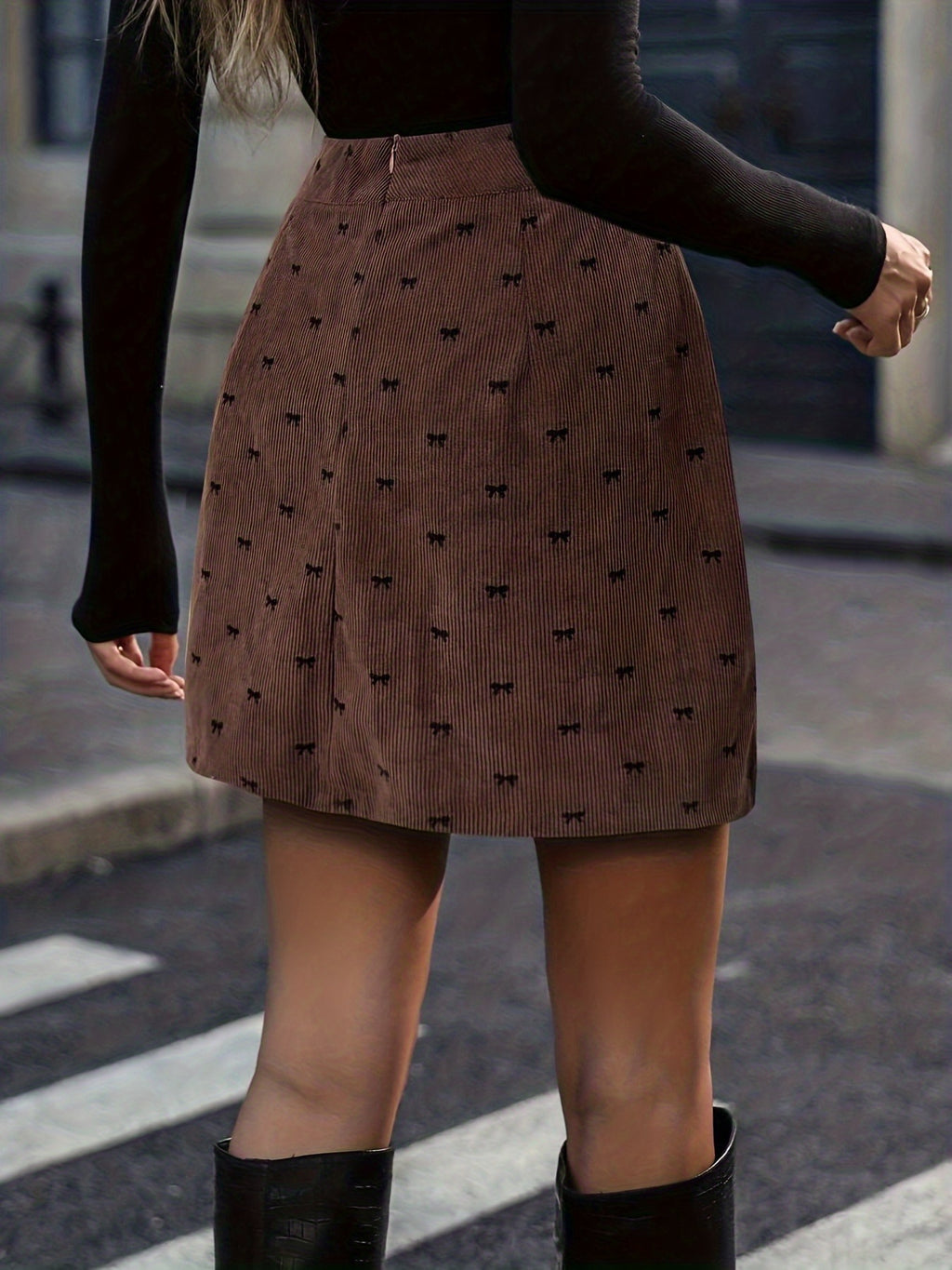 Women's Autumn\Winter Coffee Brown Corduroy Bow Print Slit Hem Slim Mini Skirt, Fashionable Elegant Skirt for Daily Commute