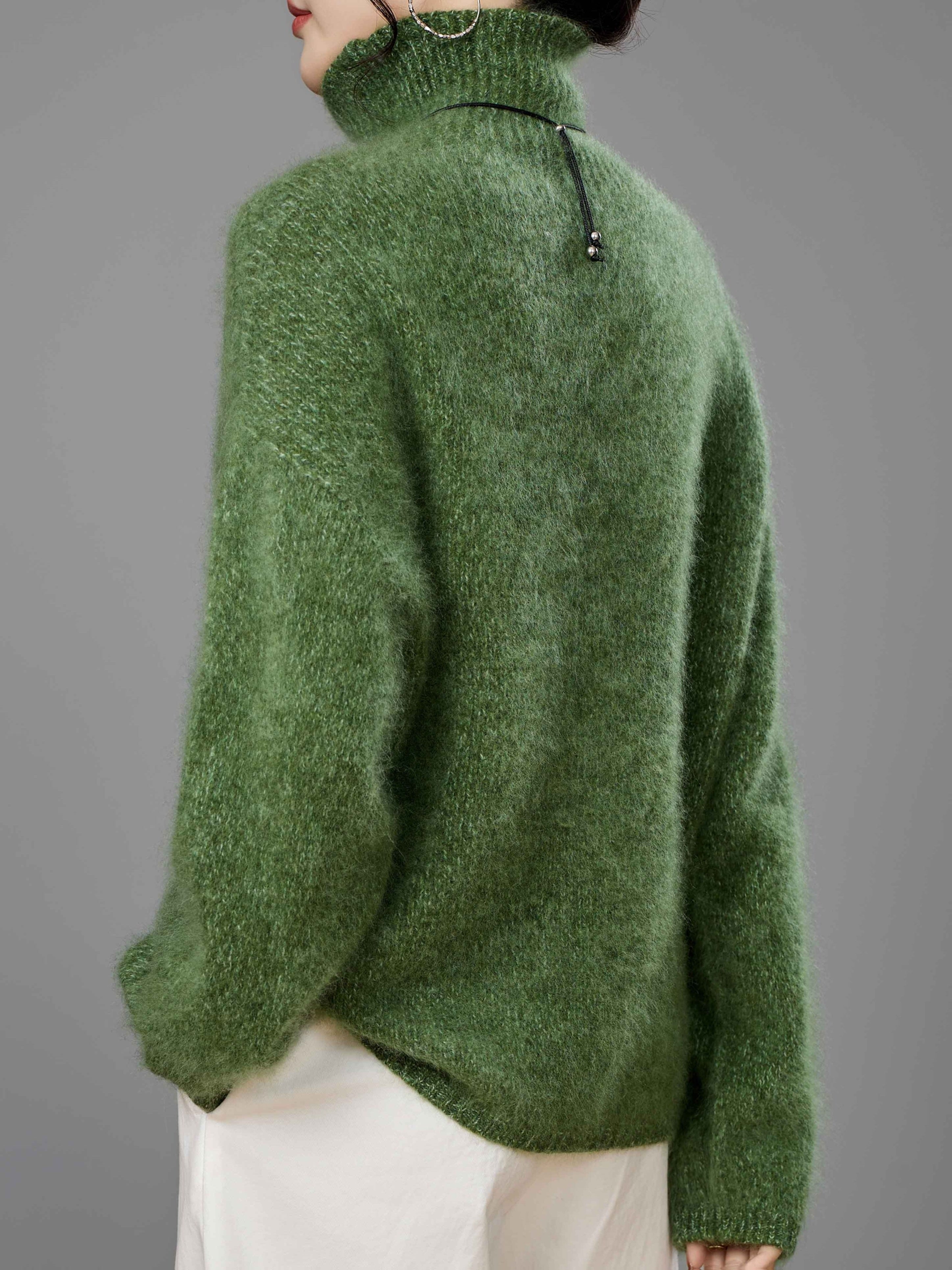 New High-Neck Heavyweight Fleece Wool Sweater for Autumn And Winter 2025, Made of Cashmere And Wool. It'S Casual Yet Elegant, Featuring Cashmere Content And a Plush Feel Comparable to Fleece Cashmere Sweaters