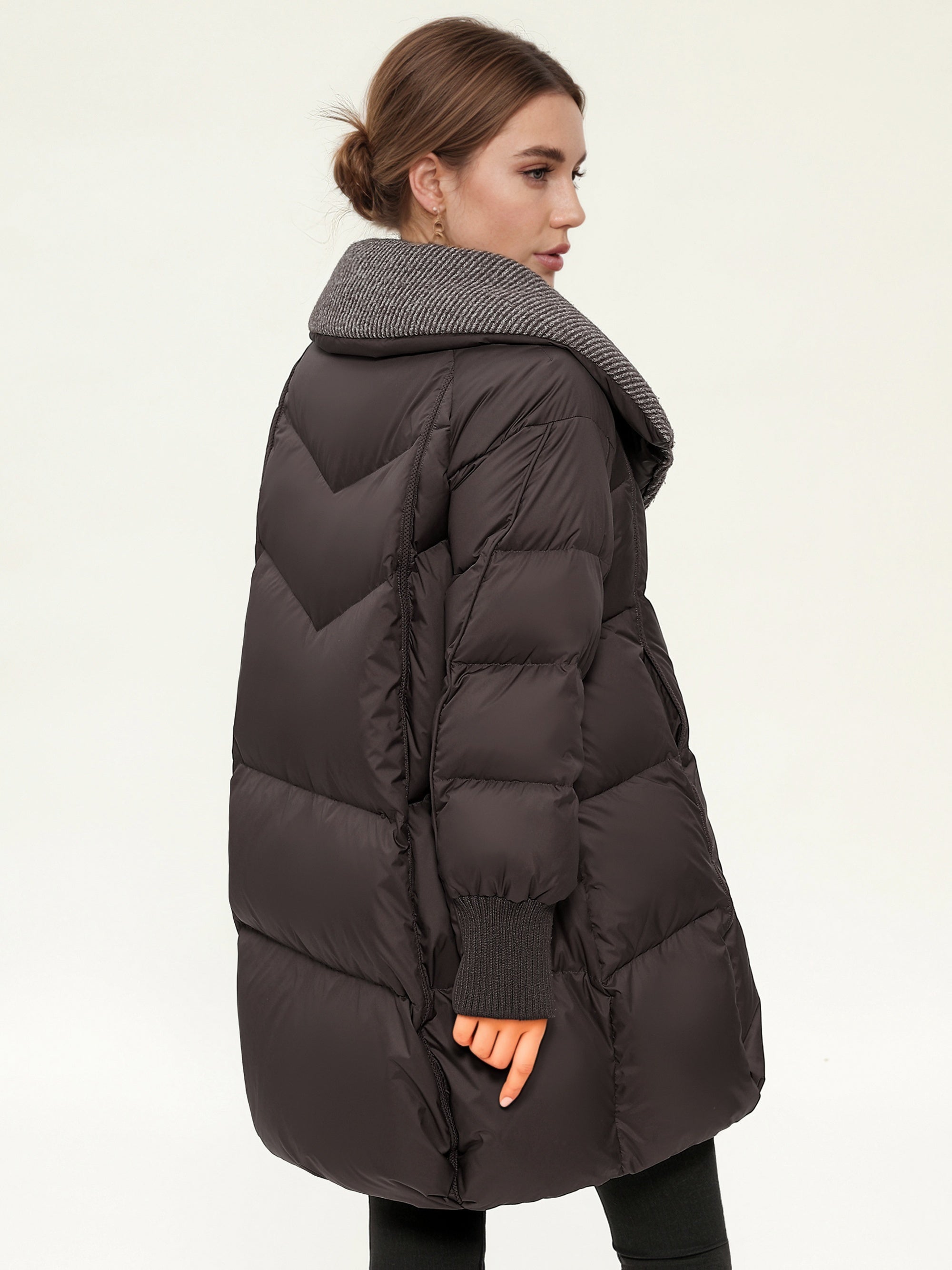 Korean-Style Design for Commuting And Casual Wear, Featuring a Coffee Color Block with a Cinched Waist, This New Autumn And Winter